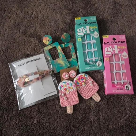 Girls Accessories Bundle Press On Nails Earrings Hair Clip New Gifts Teenager