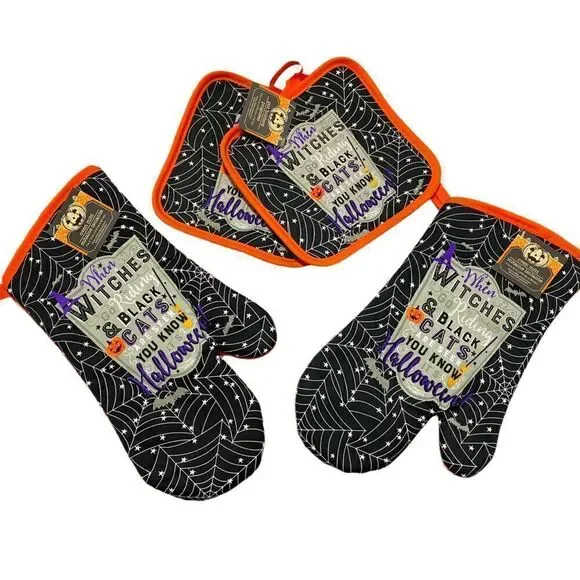 NWT 4 Piece Halloween Kitchen Set Spider Web Pot Holders Oven Mitts