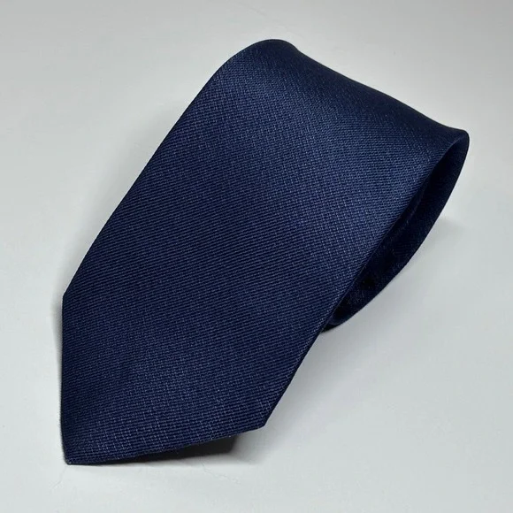 Banana Republic Necktie Mens OS Navy Blue 100% Silk Textured Solid Formal Preppy