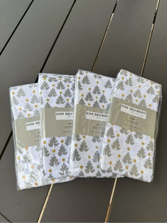 NWT Kim Seybert Living square cotton napkins - 4 packs/16 napkins total