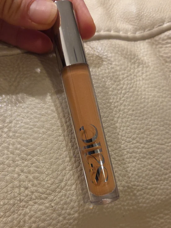 Saie Concealer - New-Warm Tan HBsix