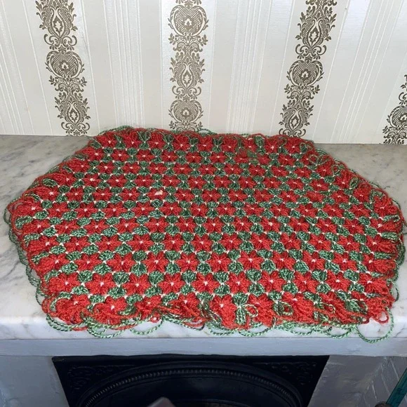Matching Christmas Placemats Lap Loom | Poinsetta 17