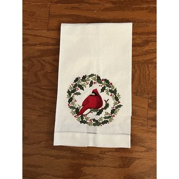 Embroidered Christmas Holiday Tea Towel Cardinal Wreath Cotton‎ NEW