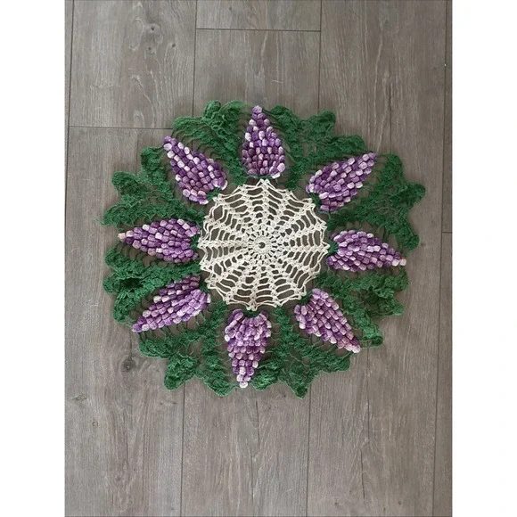 Vintage Grape Doillie Doily Raised Garage Handmade Crochet White‎ Green Purple