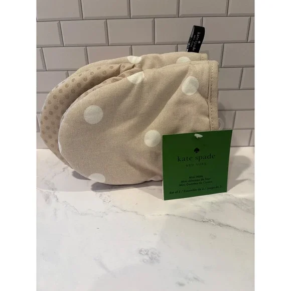 Kate Spade New York Mini Oven Mitts Set of 2 Tan White Polka Dot Silicone Grip