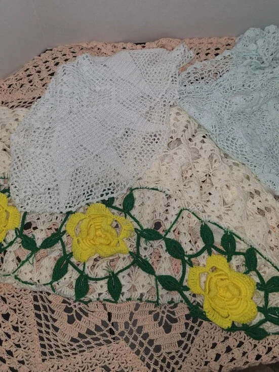 Vintage Handmade Crochet Doily Lot of 4 Large Floral Lace Table Mats