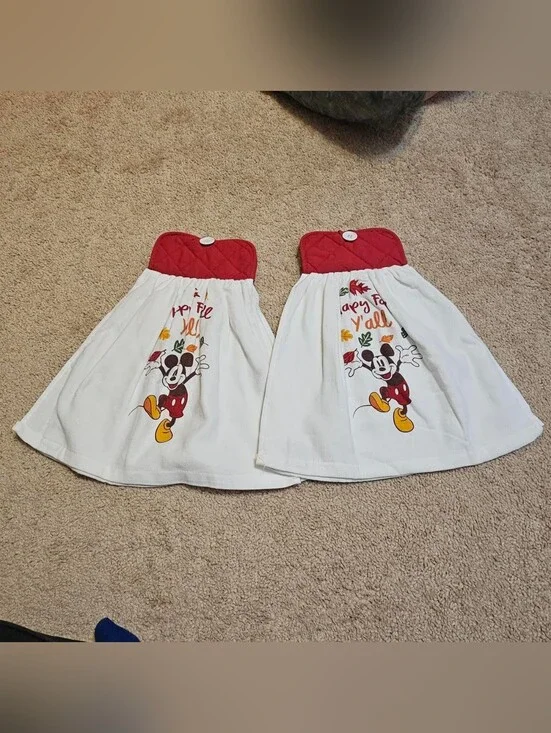2 Handcrafted Potholders Attached To Towels | Disney | Mickey Mouse