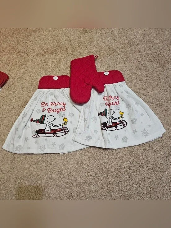 2 Handcrafted Potholders Attached To Towels | Christmas Snoopy | Oven Mitt