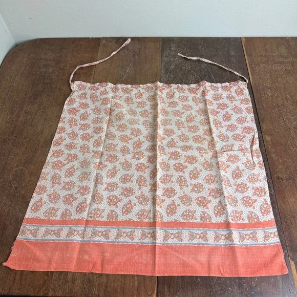 Vintage‎ 1940s Basic Square Cut kitchen half Apron Floral Heart pattern