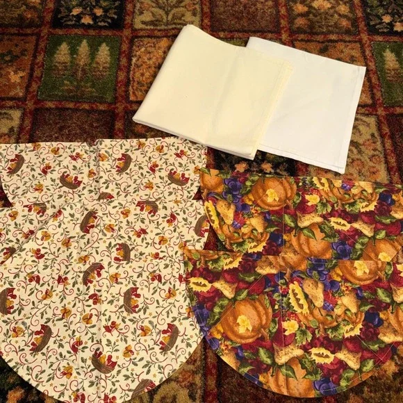 Lot of 7 Vintage Linens Fall Holiday Liners amino-tree Skirts