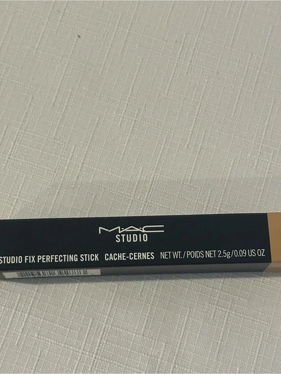 MAC Cosmetics Studio Fix Perfecting Stick - Beige/Tan NC25