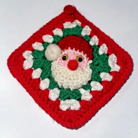 Vintage Handmade Christmas Kitch Santa Crocheted‎ Pot Holder Hot Pad 5.5