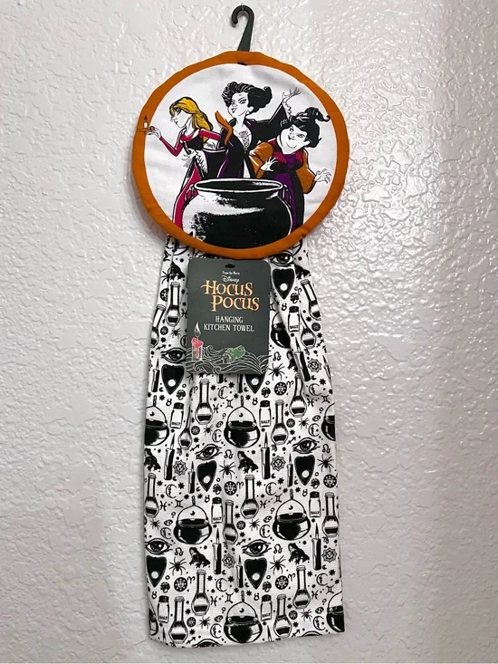 NWT! Hocus Pocus Hanging Kitchen Towel Sanderson Sisters Disney