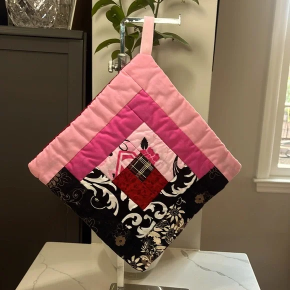 Artisan Made Pot Holder from Arts Center Red, Pink Black Quilted NEW