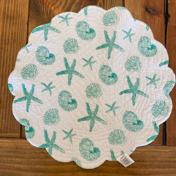 Ocean Sea Life Quilted Round Scalloped‎ Placemats Set of 6 Aqua White Reversible