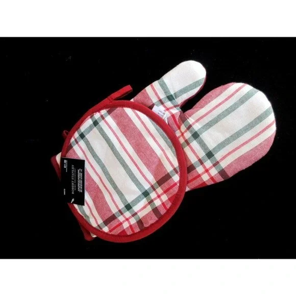 NWT Robert Stanley‎ Home for Christmas Pot Holder/Oven Mitt Stripe Plaid
