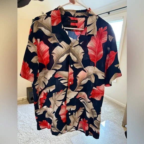 NWT Banana Republic Slim Fit Hawaiian Shirt