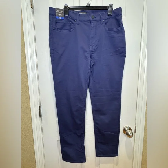 NEW Banana Republic Men's 36x30 Straight Leg Chino 5-Pocket Navy Blue Pant