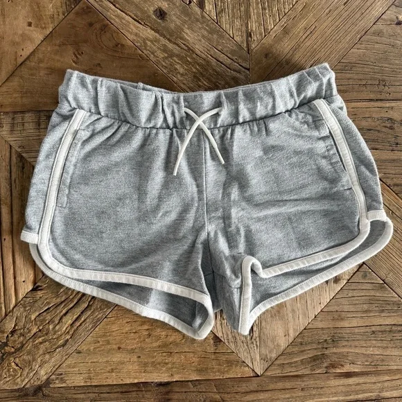 Old Navy Gray Athletic Shorts for Girls Medium (8)