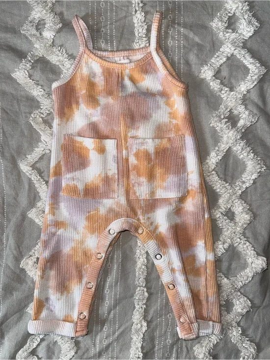 Tie-Dye Ribbed Baby Romper in Peach & White
