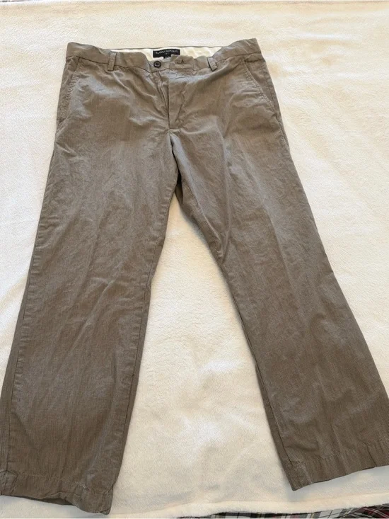 Banana Republic Men's Light Brown Chinos