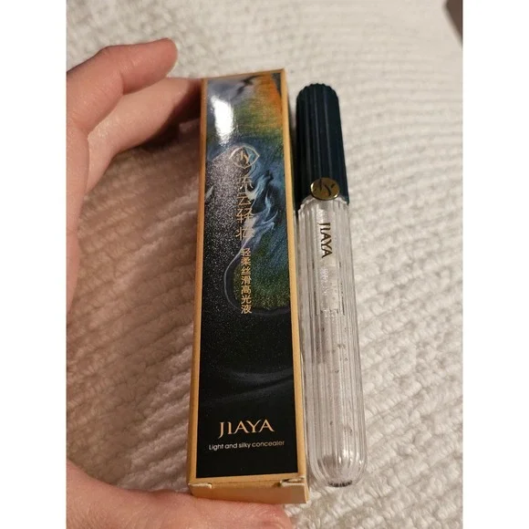 JIAYA Light and Silky Concealer Liquid Makeup No. PD638 Luminous Finish New