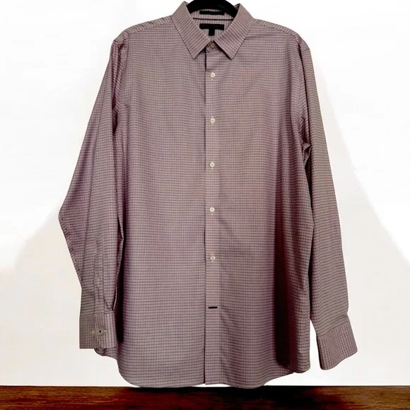 Banana Republic Men’s Button-Down Shirt – Standard Fit Size: Large (16–16.5)