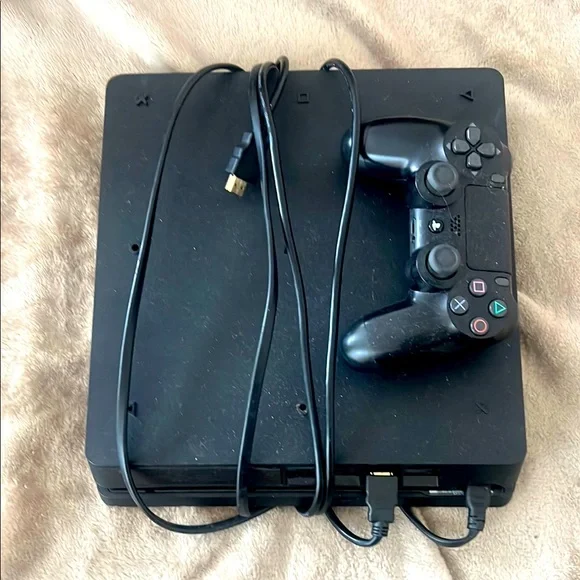 Sony Black PlayStation Consoles Evolution | Black Controller | HDMI Chord | Game