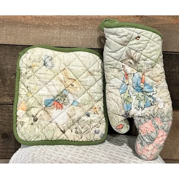 WILLIAMS SONOMA PETER RABBIT MITT&POT HOLDER 100% COTTON SET OF 2