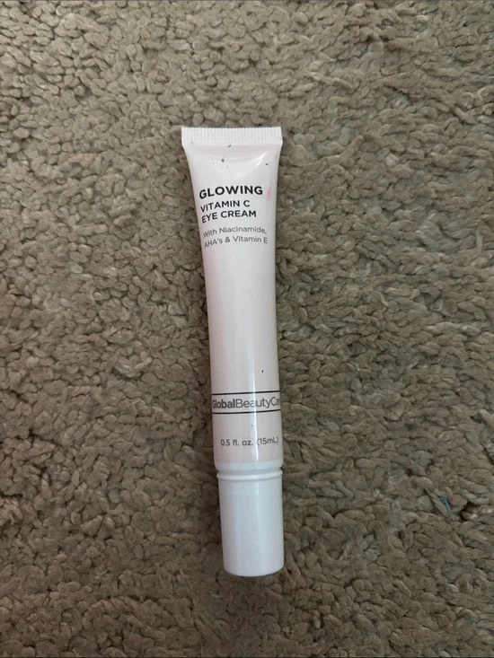 Glowing Vitamin C Eye Cream - White |