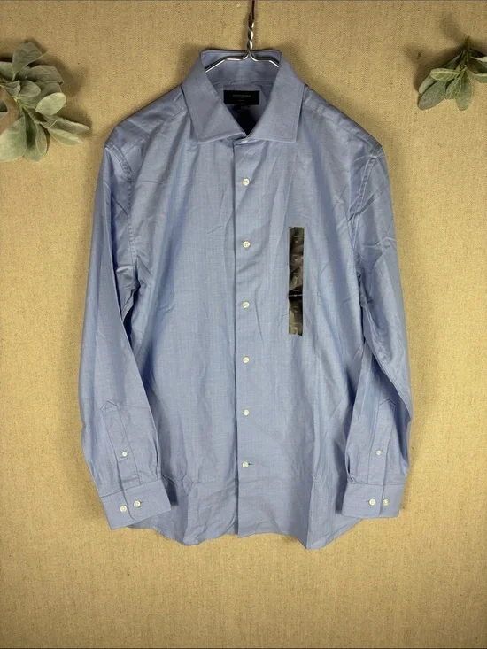 Banana Republic > New with Tags  Light Blue Slim Fit Button Down Medium