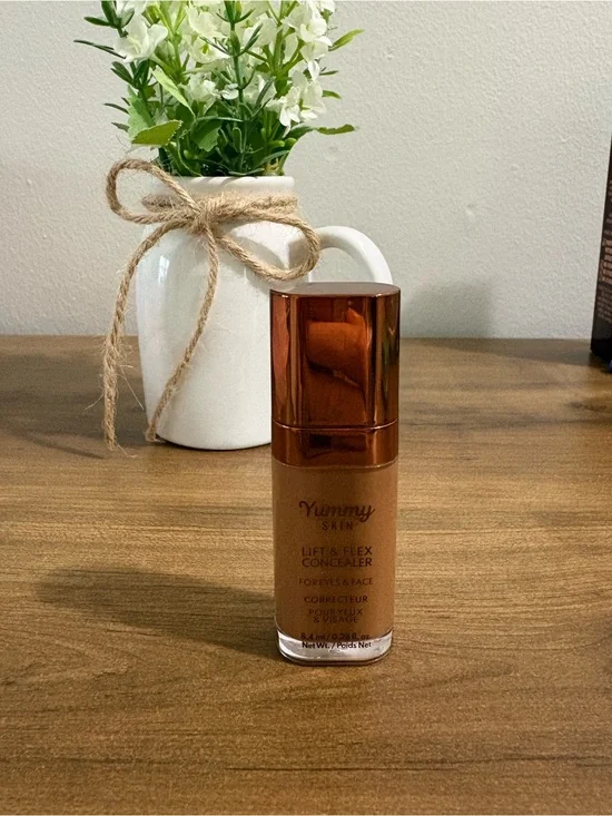Danessa Myricks Yummy Skin Lift Flex Hydrating Concealer with Caffeine- 16 NWOB