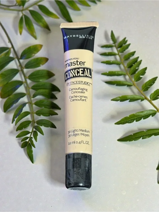 Maybelline Face Studio Master Conceal Camouflaging Concealer #30 LIGHT/MEDIUM