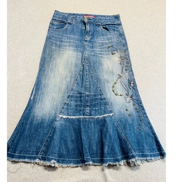 Faded Glory Originals Girls 8 Denim Skirt Butterfly Embroidered Studded Boho
