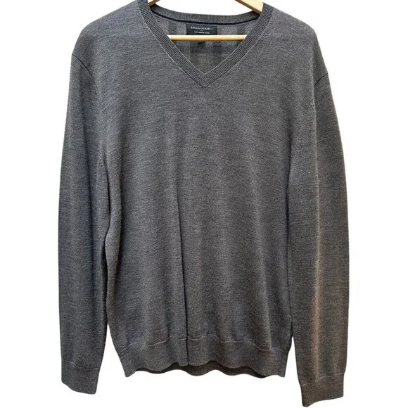 Banana Republic Merino Wool Sweater Gray Preppy Light Academia Casual V Neck‎ LG