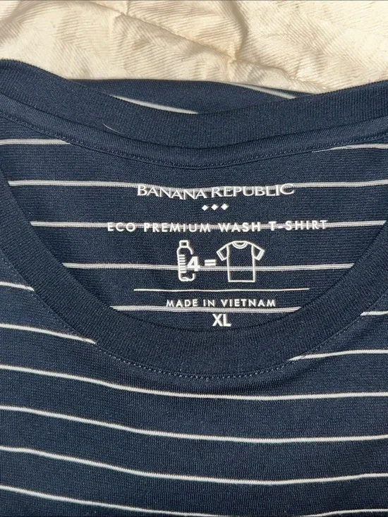 Banana Republic Navy and White Short Sleeve Striped T-shirt. Never worn