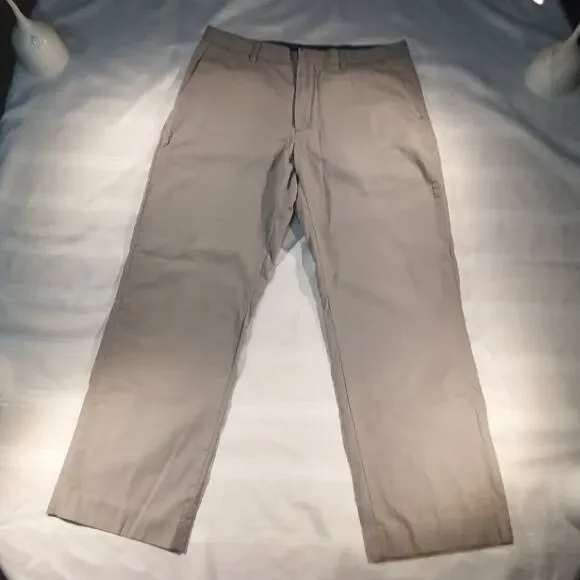 Banana Republic Men’s 34x30 Non-Iron‎ Tailored Fit Khaki Gray Flat Front