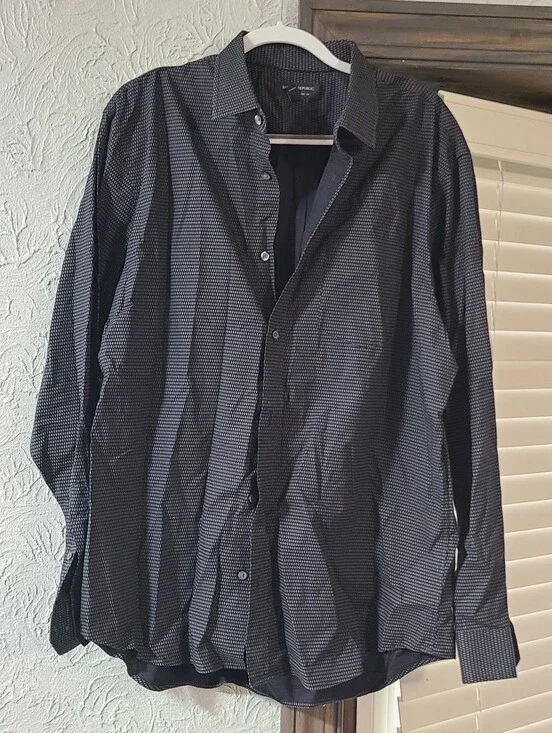 Banana Republic men's long sleeve Micro Pattern button-up shirt