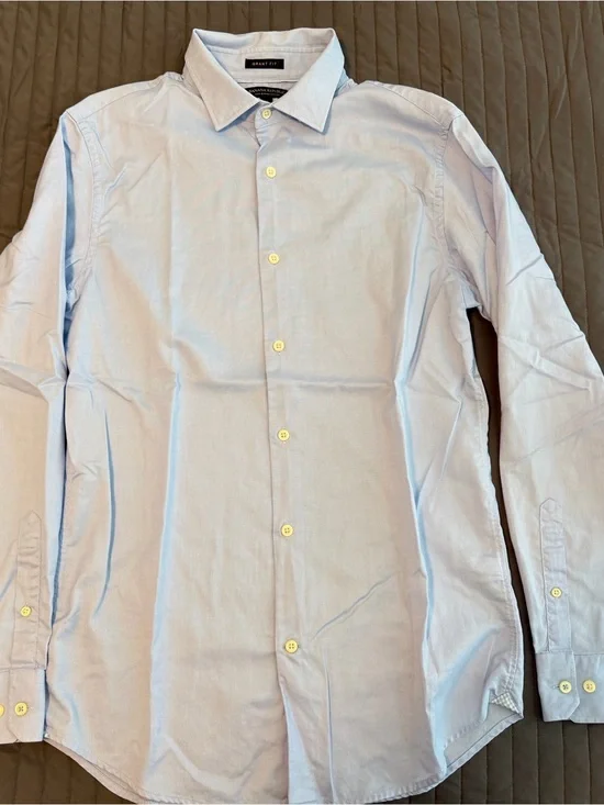 Banana Republic Light Blue Men's Dress Shirt - Grant Fit - Medium (M)