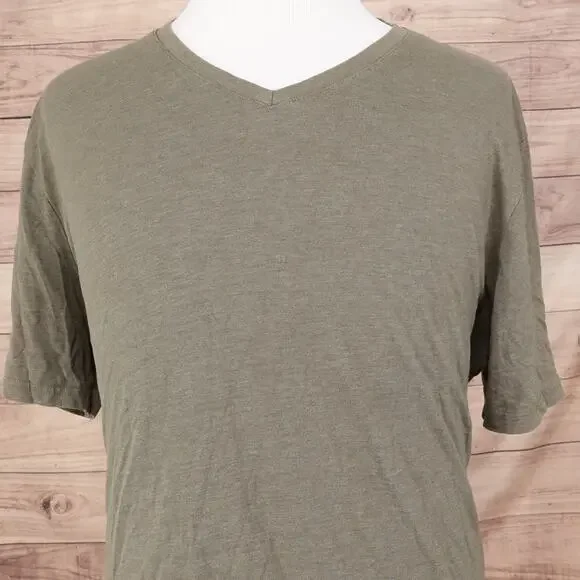Banana Republic Shirt Mens 2XL Green V‎ Neck Eco Premium Wash Tee Soft Casual