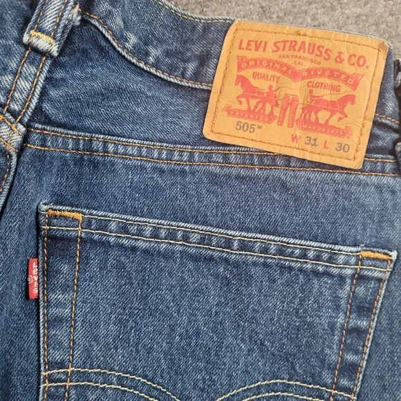 Levi's 505 Regular Fit Jeans Mens 31x30 Blue Straight Leg Denim 100% Cotton