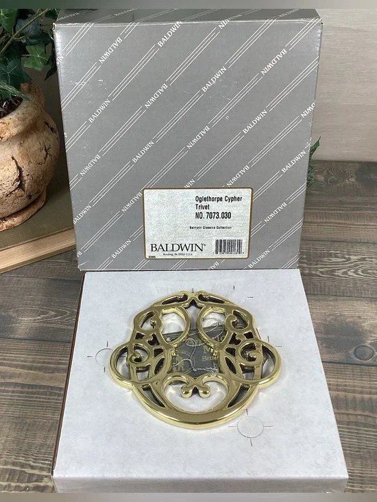 Baldwin Brass Oglethorpe Cypher Trivet #7073.030 New In Box Classics Collection