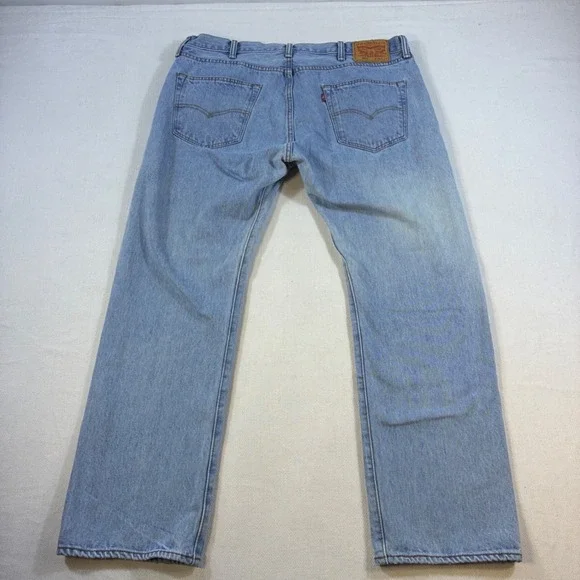 Vintage Levis 501 Mens Light Wash Straight Leg Button Fly Denim‎ Jeans 38x29