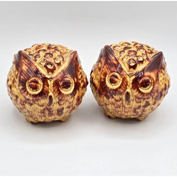 Pair‎ of Vintage MCM Ceramic Owl Salt & Pepper Shakers Chubby Round Bird