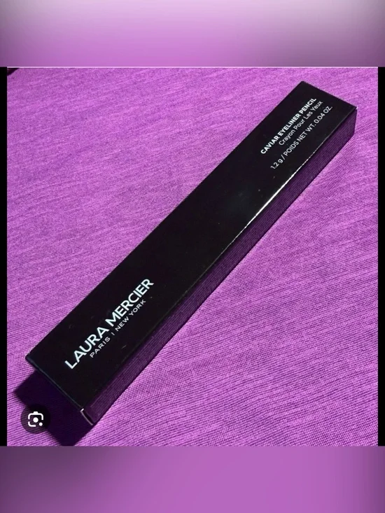 Laura Mercier Caviar Eyeliner Pencil in a 1.2g / 0.04 oz size Dark brown