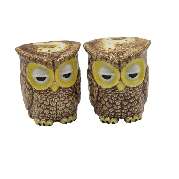 Owl Salt and Pepper‎ Shakers Ceramic Figural Pair Set Brown Yellow Kitchen Decor