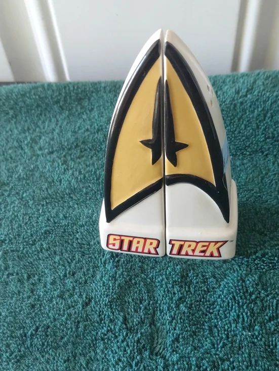 Star Trek Ceramic Salt & Pepper Shakers - Yellow and White