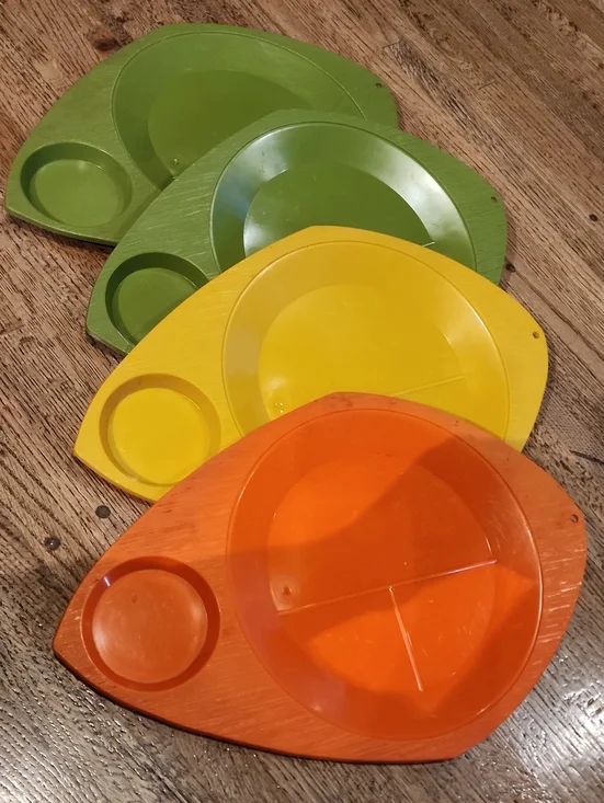 Vintage 1960s-1970s Mid-Century Modern plastic paper plate holders