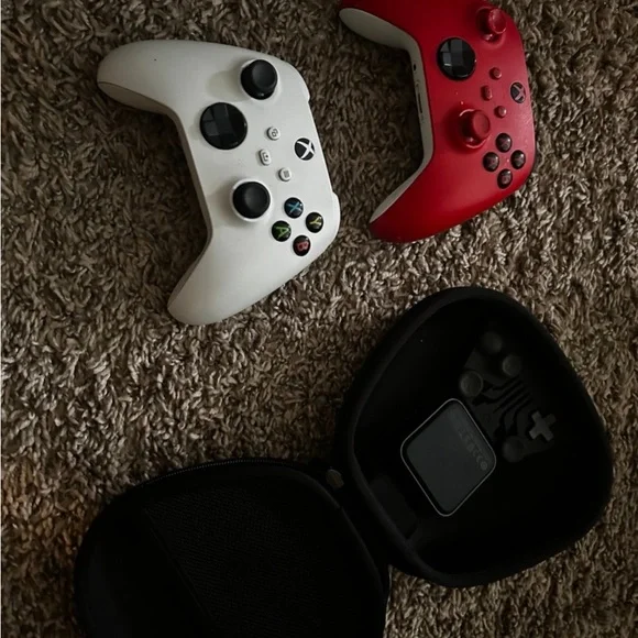 Wireless Controller Set - Red and White