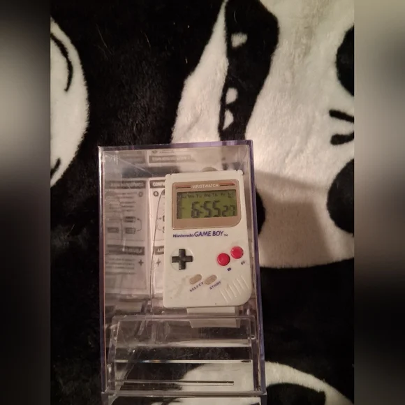 Nintendo Game Boy Wristwatch - White and Red